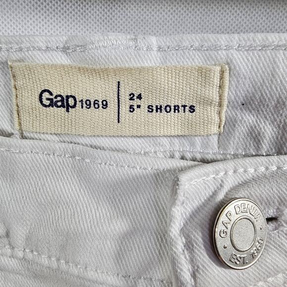 Gap 1969 Rolled Cuff White Jean Shorts 5" Inseam Size 24 - Picture 2 of 5